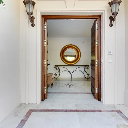 Villa Lirios *