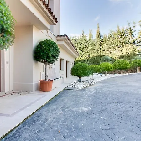 Villa Lirios *