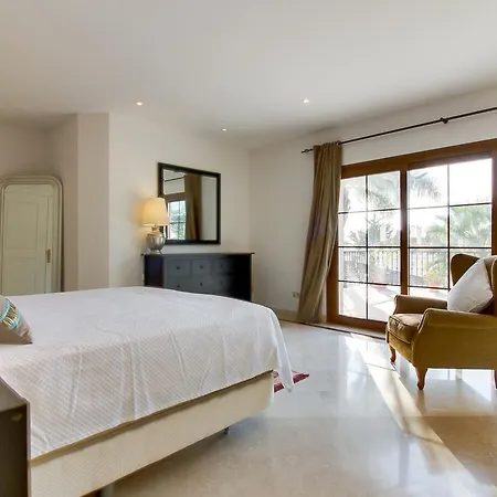 Lirios Marbella