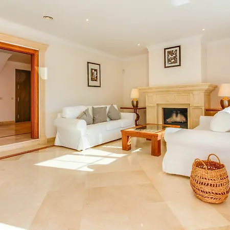 Lirios Marbella